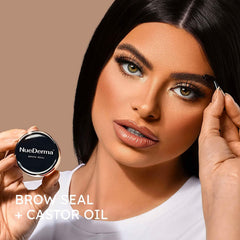 NueDerma Brow Seal aplicador ergonómico para una aplicación limpia y precisa.