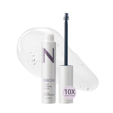 Serum NULASTIN para cejas aplicado con cepillo, mejora densidad visible.