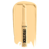 Corrector Pro Fix de NYX Barra amarilla aplica corrección de color con acabado natural.