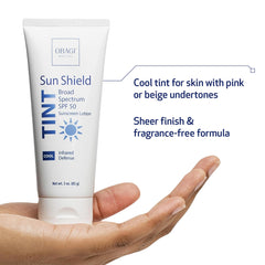 Obagi Sun Shield Tintado aplicándose en la piel, tono fresco para rosados.