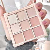 Okerker paleta de sombras 9 colores, tono mate para looks versátiles.