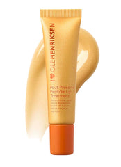 Ole Henriksen Pout Preserve muestra el tubo del tratamiento labial para uso diario.