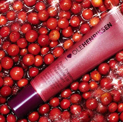 Ole Henriksen Pout Preserve, textura suave, hidratación rápida para labios secos.