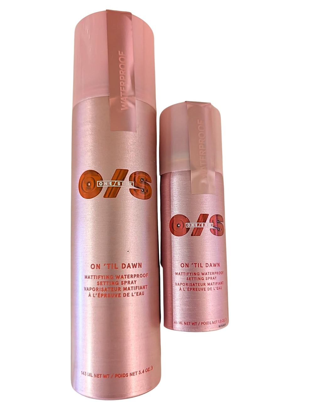One Size On ’Til Dawn: bouteille format complet, fixateur matifiant et résistant à l’eau.