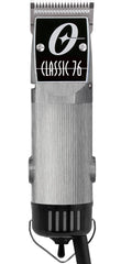Tondeuse Oster Classique 76 au design aluminium brossé, idéale pour les salons professionnels.