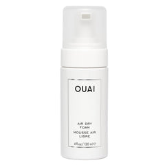 OUAI Air Dry Foam – mousse-cheveux-boucles, définition et douceur sans croquant.