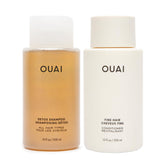 OUAI Detox Champú Clarificante en botella para eliminar acumulación y suciedad.