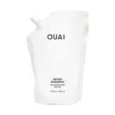 OUAI Detox Shampoo Refill: botella visible, ayuda a eliminar acumulación de producto y aceite.