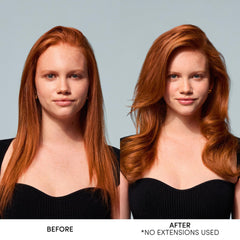 OUAI Thickening Spray aplicado en las manos para controlar la aplicación y volumen.