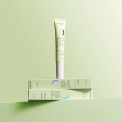 Ouraglow crema de ojos con piedra lunar para iluminación suave.