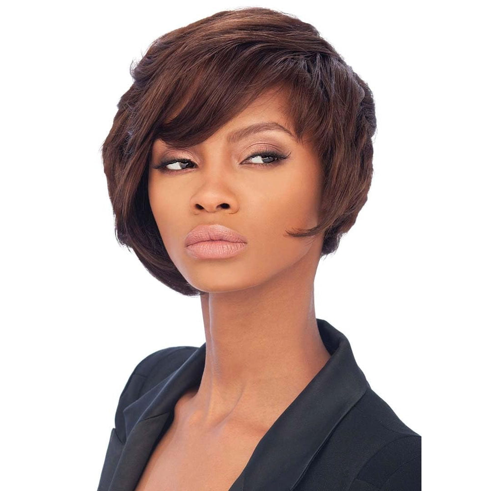 Outre Velvet Remi Tara – cabello suave y brillante para looks modernos.