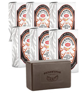 Packer's Pine Tar Soap, barra cercana con aroma ahumado y piel suave.