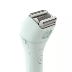 Panasonic ES-WL60 con recortadora bikini para zonas sensibles con precisión.