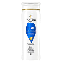 Pantene 2 en 1 aplicación en mano para iniciar la limpieza.
