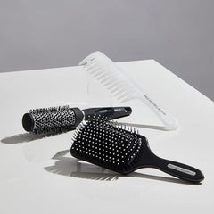 Paul Mitchell Pro Tools 427, cepillo pala para cabello largo, permite mayor control durante el secado.