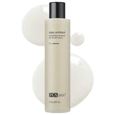 PCA SKIN exfoliante facial diario en botella para limpieza suave.