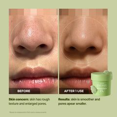 P.CALM aplicación con dedo muestra textura cremosa de la mascarilla