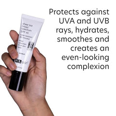 PCA SKIN protector solar tintado para usar solo o debajo del maquillaje.