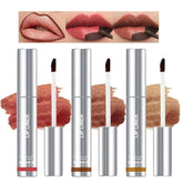 Delineador de labios Petansy desmontable en 3 colores para definición duradera.