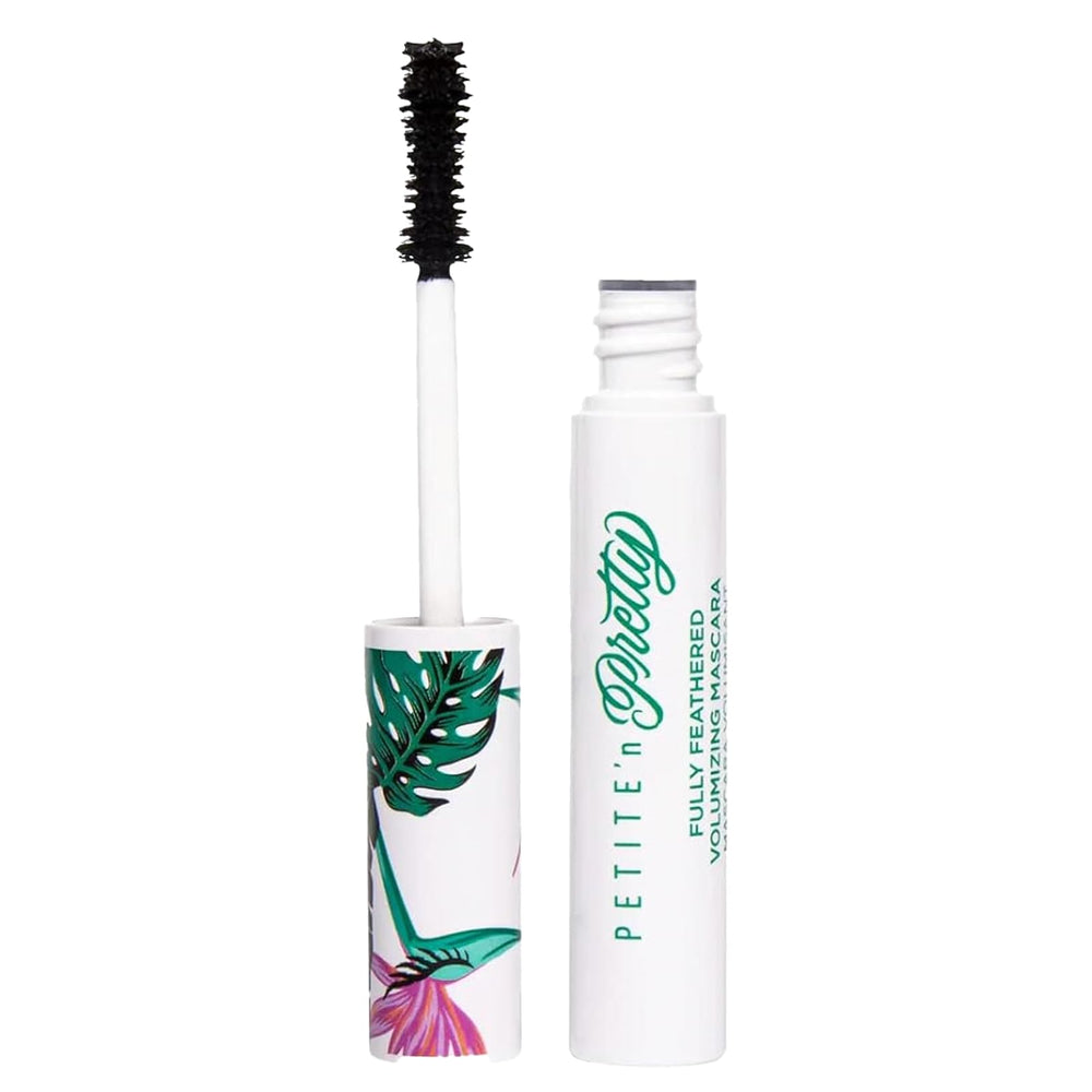 Mascara Petite 'N Pretty Fully Feathered con aplicador cómodo para rizo suave.