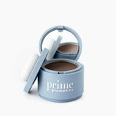 Prime Prometics poudre couverture racines pour un rendu naturel.