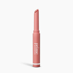PrimeLip de PRIME PROMETICS, empaque compacto para retoques y color suave.