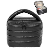 Prite Puffy bolso de maquillaje negro, vista frontal con asa acolchada para viaje.