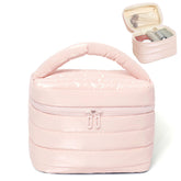 Prite Puffy rosa, vista frontal, ideal para organizar maquillaje y artículos de viaje.