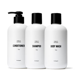 Public Goods champú botella: limpieza suave que equilibra brillo y suavidad del cabello.