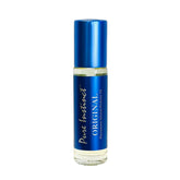Pure Instinct Roll-On, frente de la botella, aroma versátil para cualquier ocasión.