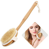 Qlben cepillo corporal con mango de bambú desmontable para exfoliar y alcanzar la espalda.