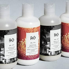 R+Co Bel Air Après-shampoing : flacon velouté pour nourrir et lisser.