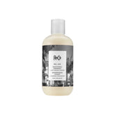 R+Co Bel Air, botella satinada que sugiere suavidad y protección.