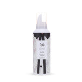 R+Co CHIFFON mousse: bote de 165 ml para peinados diarios.