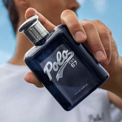 Polo 67 de Ralph Lauren, notas-olfativas: piña, cedro y benzoino.