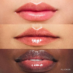 Rare Beauty brillo labial con textura cremosa y acabado de vidrio ligero.