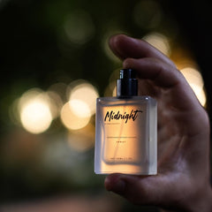 RawChemistry Midnight notas lavanda ofrecen frescura relajante para encuentros nocturnos.