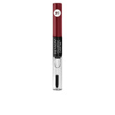 Revlon labial líquido Ultimate Wine aplicado en el centro de labios para color duradero