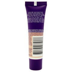 Rimmel Stay Matte Mousse 010 Porcelana Clara, textura aireada, cobertura cómoda que respira.