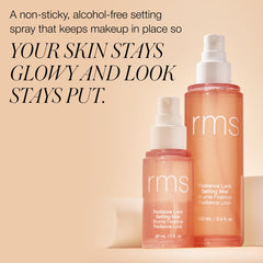 RMS Beauty Radiance Lock Setting Mist botella en mano, rociado refrescante hidrata y protege.