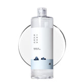 ROUND LAB 1025 Dokdo Toner: botella clara para hidratación ligera y refrescante