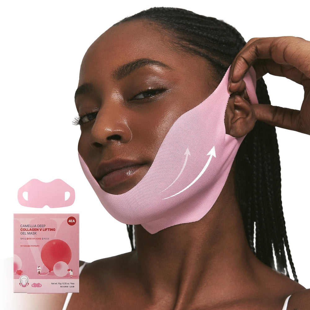 ROUND LAB Camellia Deep Collagen V Lifting Mask aplicada para definir la línea mandibular