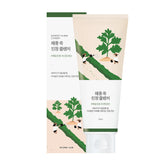 ROUND LAB Mugwort Calming Cleanser, botella elegante para limpieza suave y calmante.