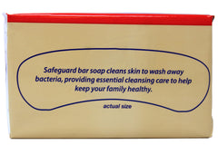 Gros plan sur la texture douce du savon Safeguard.