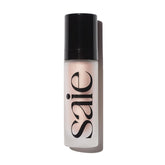 Saie Glowy Super Gel en botella ofrece brillo roseglow para la piel.