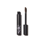 Saie Mascara 101: aplicación base de pestanas para alargamiento natural.