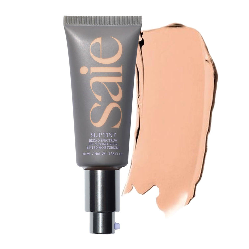 Saie Slip Tint envase de vidrio muestra hidratación duradera y acabado luminoso.