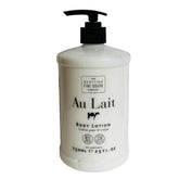 Scottish Fine Soaps Au Lait Locion Corporal, vertido suave de la botella para hidratar todo el cuerpo.