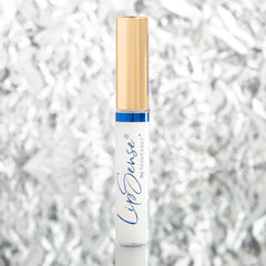 SeneGence LipSense finition nacrée, éclat subtil sur les lèvres.
