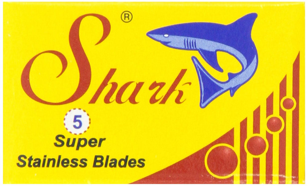 Shark hojas doble filo en expositor para un afeitado suave y cómodo.